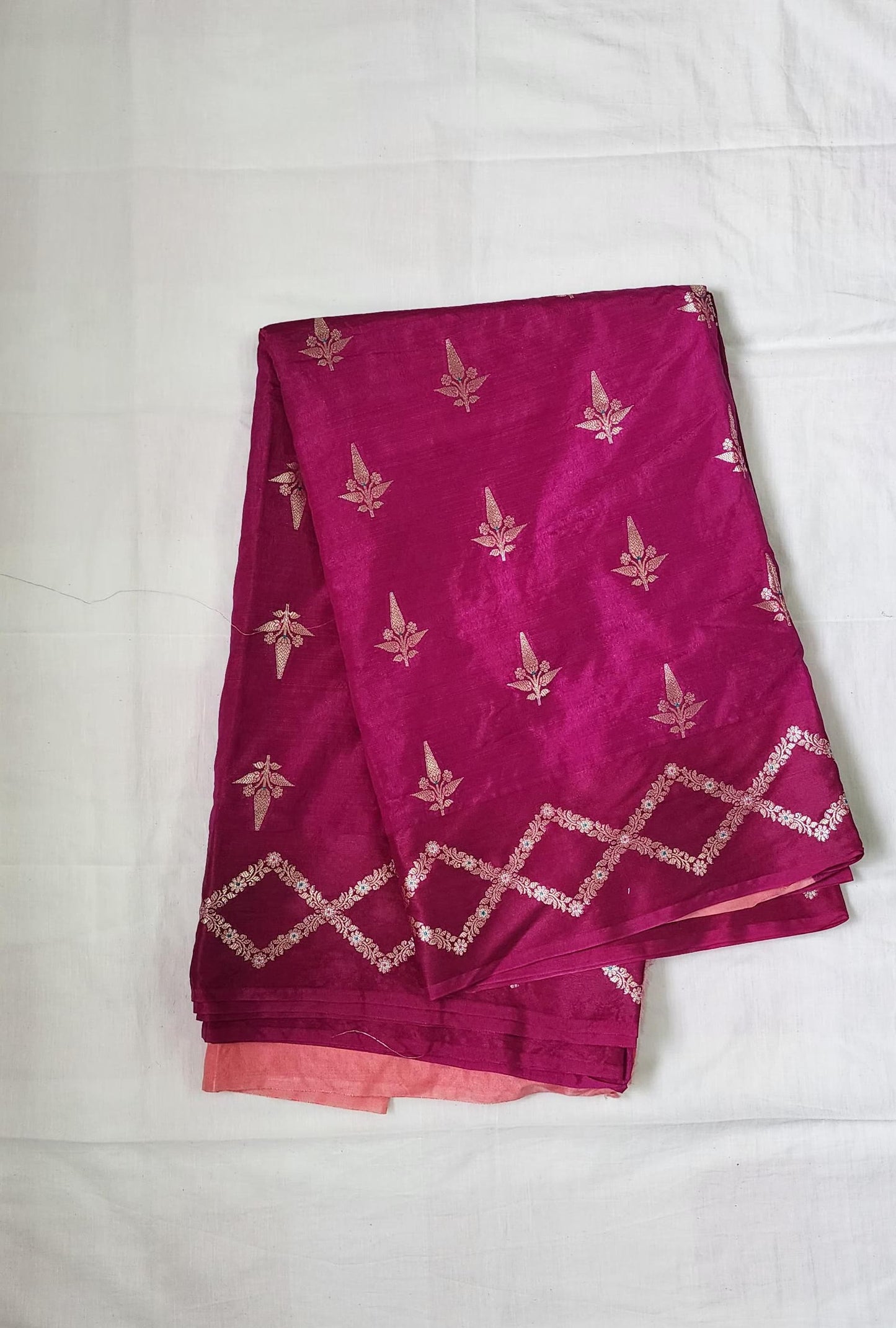 Pink Banaras Raw Mango Silk Saree with Rich Peach Pallu – A Symphony of Elegance and Contrast