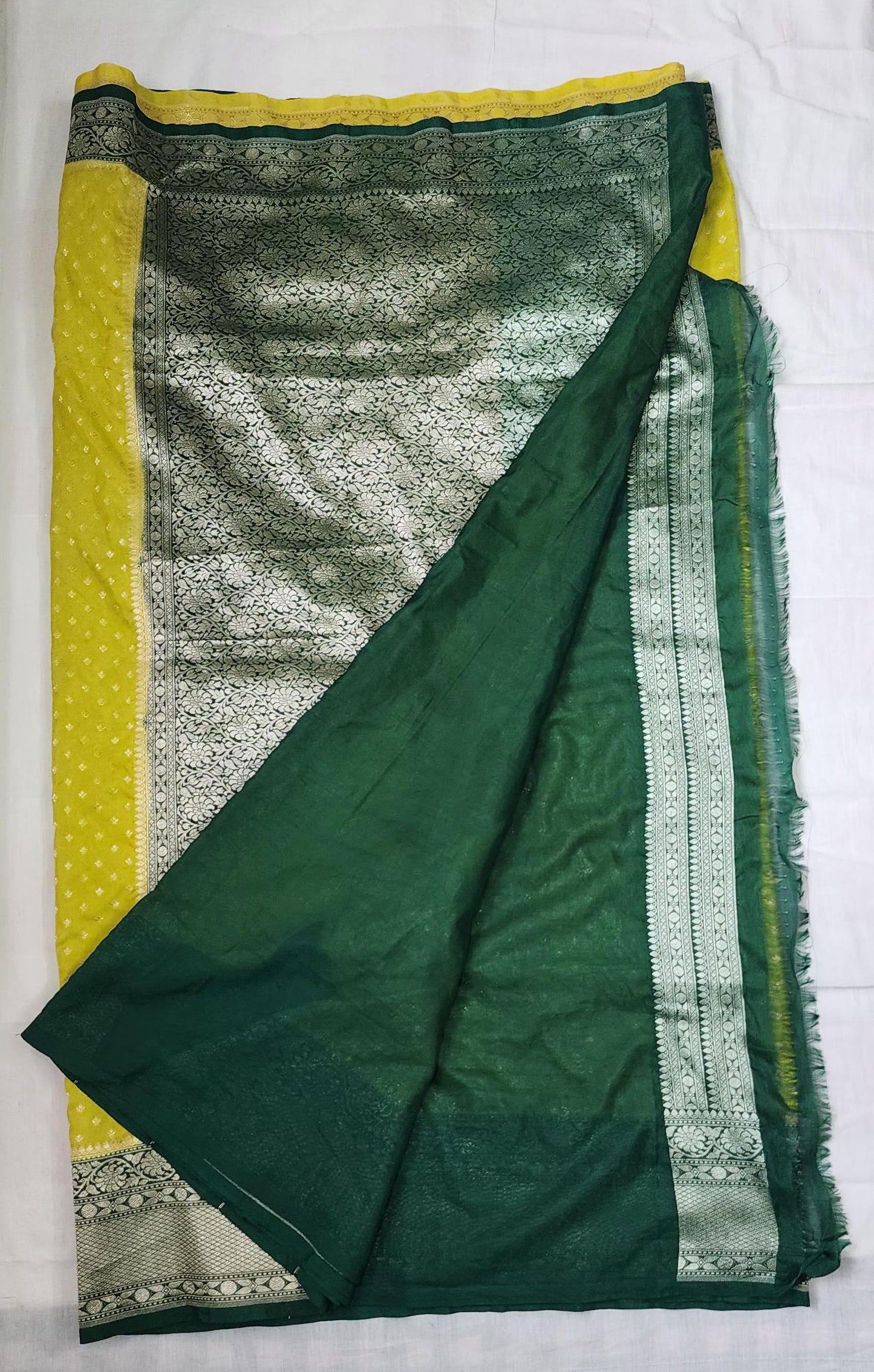Banaras Khadi Georgette Silk Saree with Rich Green Pallu – Earthy Elegance with a Regal Touch