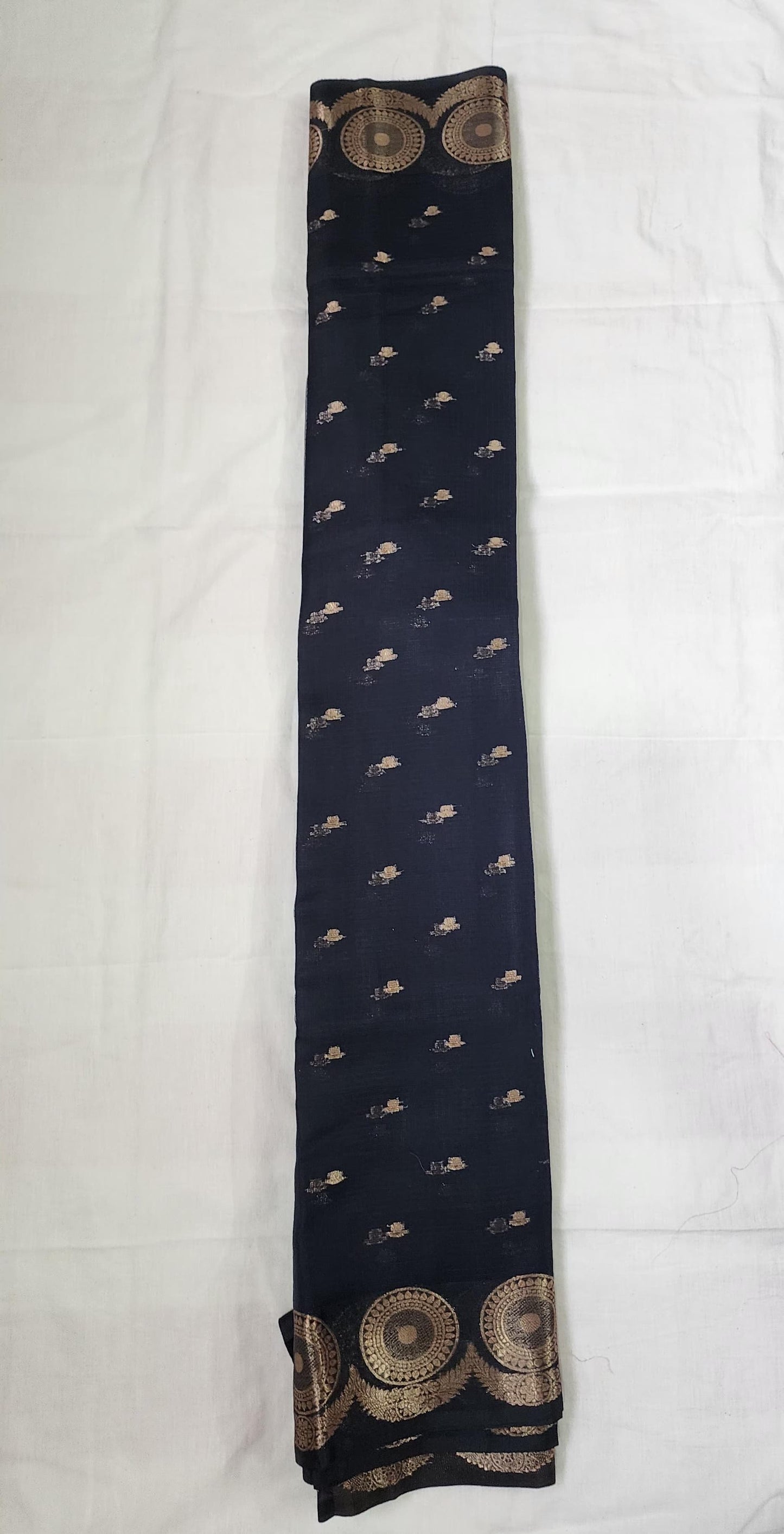 Elegant Navy Blue Banarasi Cotton Silk Saree with Rich Zari Border & Pallu – Festive & Party Wear
