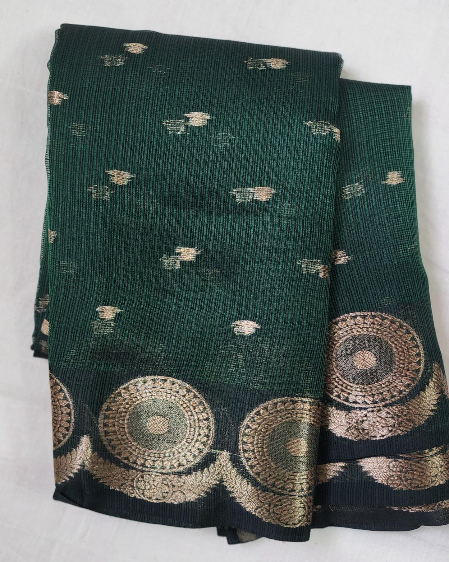 Elegant Green Banarasi Cotton Silk Saree with Rich Zari Border & Pallu – Perfect for Festive & Everyday Wear