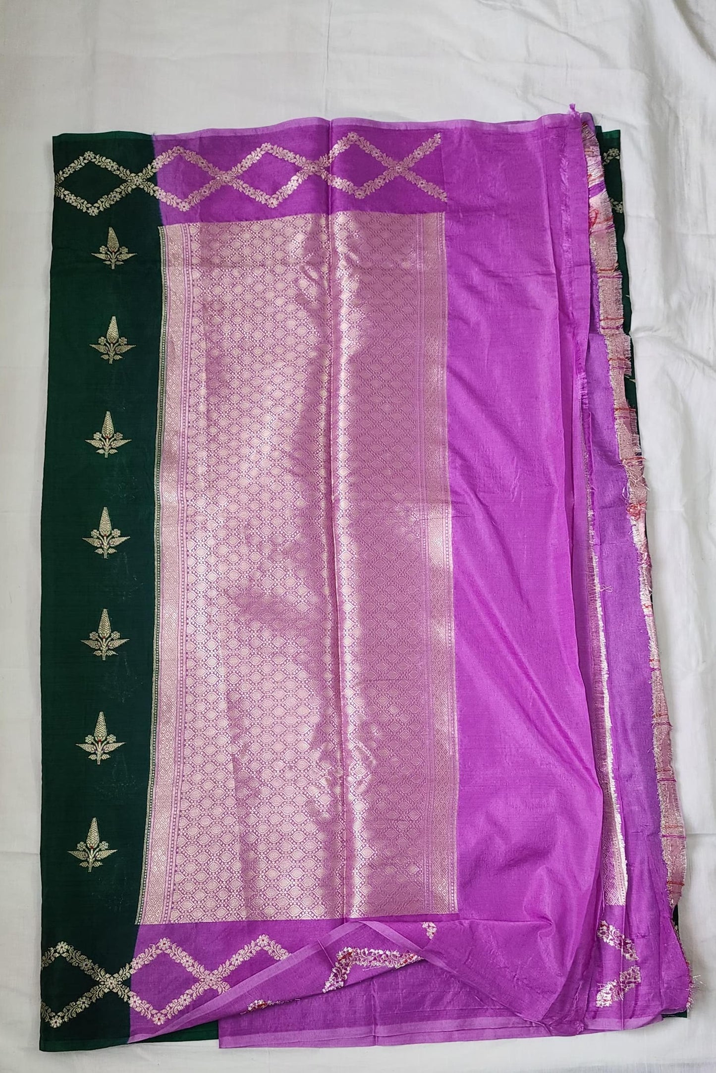 Green Banaras Raw Mango Silk Saree with Rich Violet Pallu – A Bold Blend of Grace and Grandeur