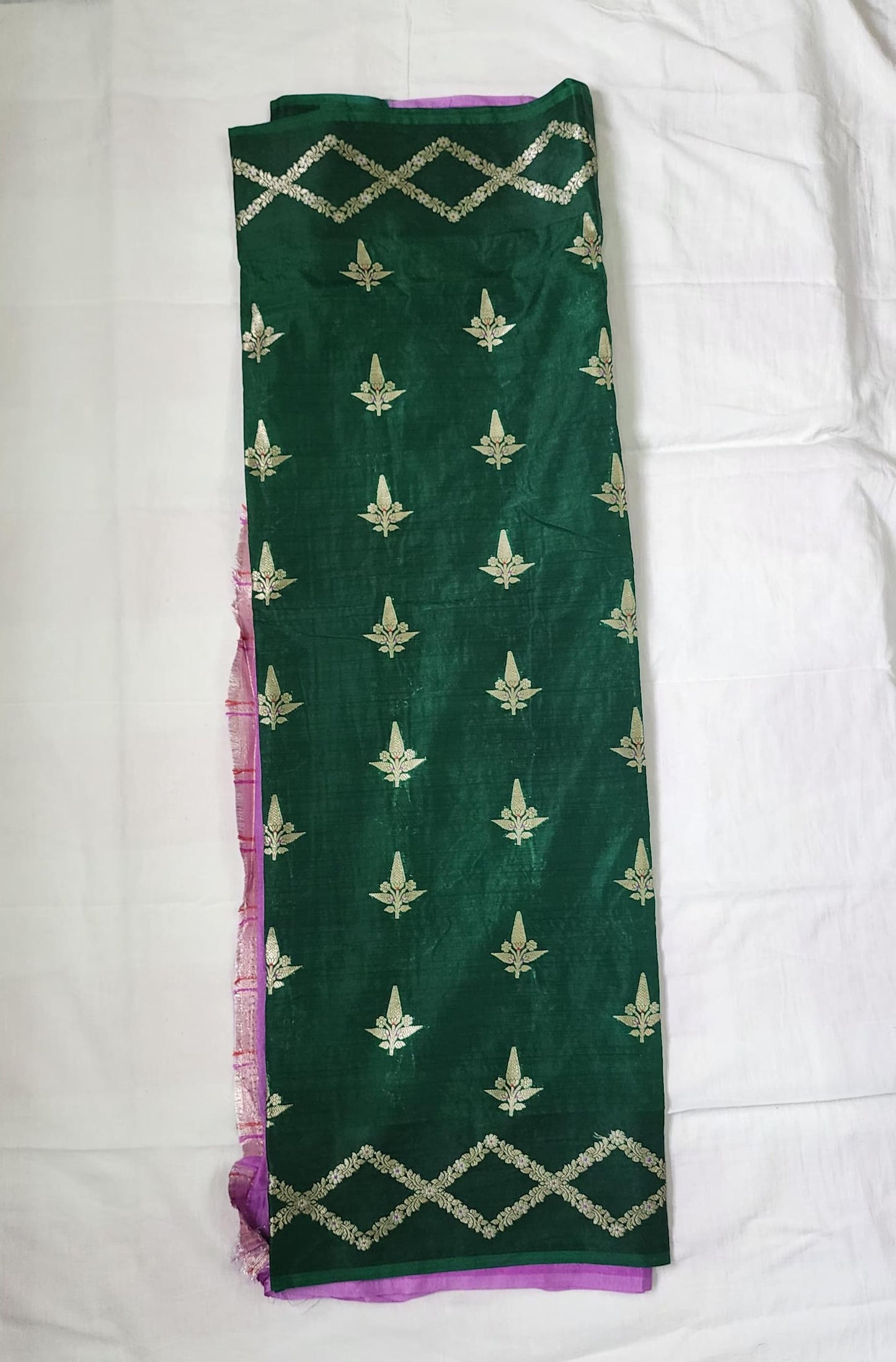 Green Banaras Raw Mango Silk Saree with Rich Violet Pallu – A Bold Blend of Grace and Grandeur