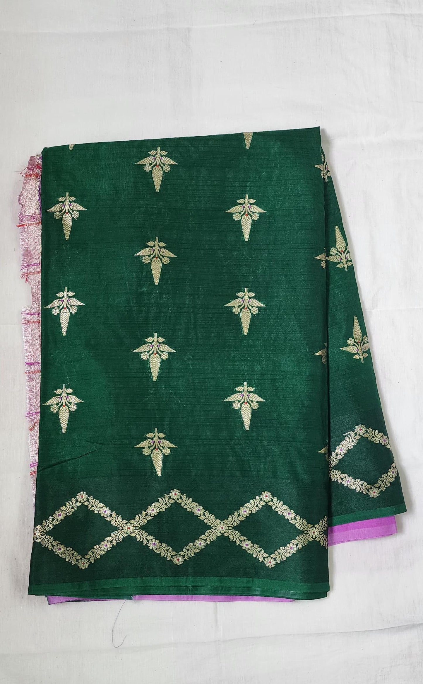 Green Banaras Raw Mango Silk Saree with Rich Violet Pallu – A Bold Blend of Grace and Grandeur