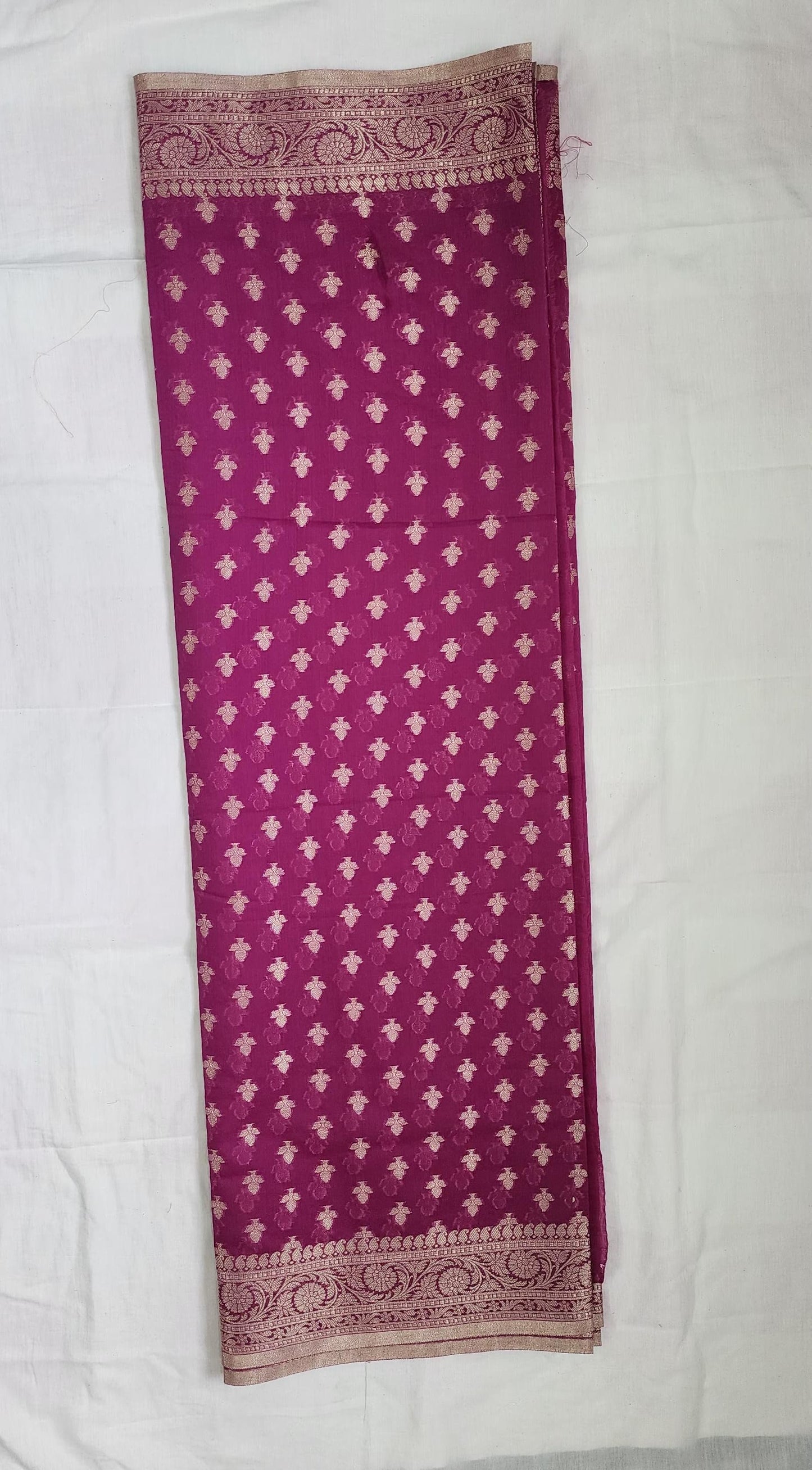 Radiant Burgandy Banarasi Cotton Silk Saree with Rich Zari Border & Pallu – Festive & Elegant Wear
